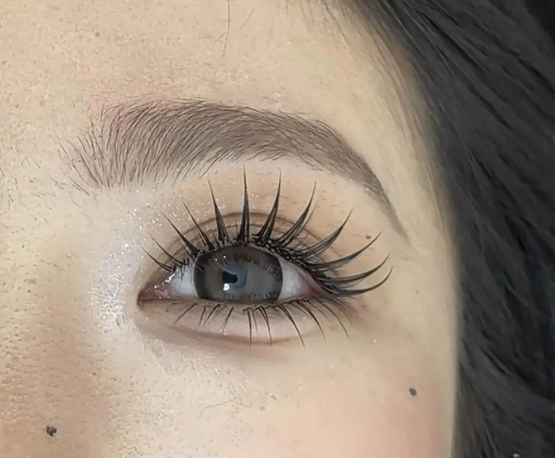 マツエク・マツパ 束感まつ毛 韓国風マツエク 下まつげエクステ ワンホンマツエク Akina&Eye lash🌼LED店のマツエク・マツパデザイン
