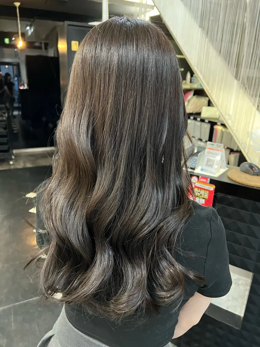 ロング カラー ベージュカラー ブラウンカラー ショコラグレージュ チョコレートブラウン ココアベージュ カット ヘアカラー トリートメント 艶髪 ♡Tomiyaのヘアスタイル