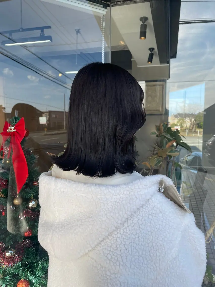 ミディアム カラー 黒髪 透明感カラー マキノ キョウカのヘアスタイル