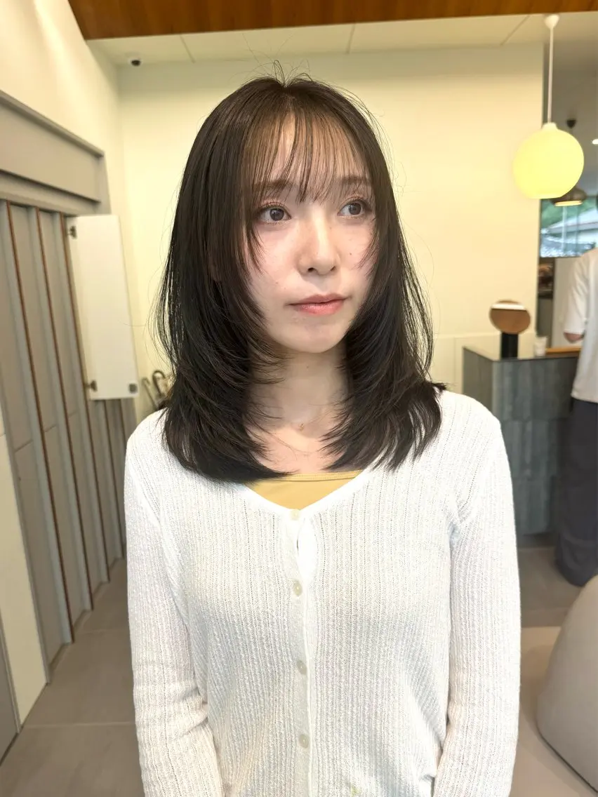 セミロング カラー レイヤーカット レイヤーカット 鈴木駿介のヘアスタイル