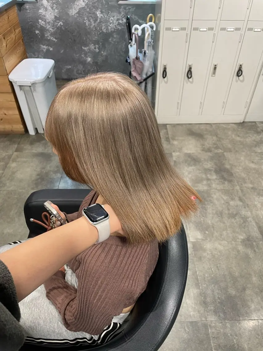 ショート カラー ヘアカラー ハイトーン 横浜💞ミオのヘアスタイル