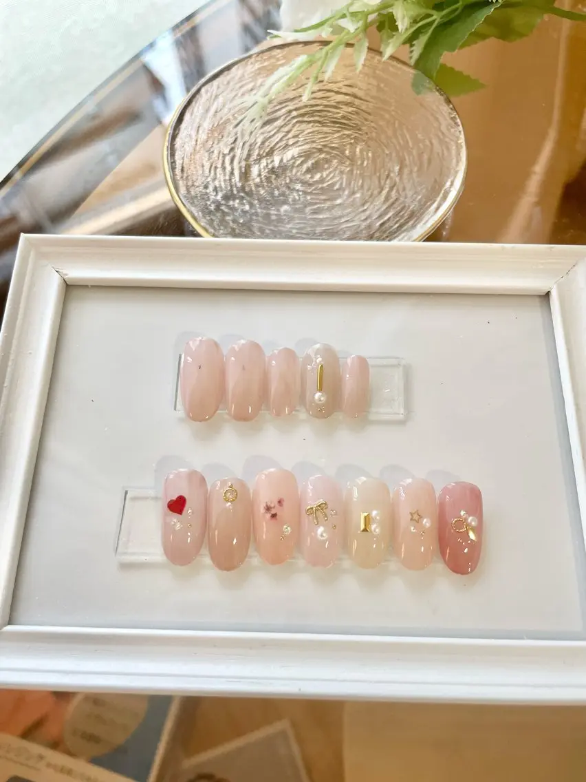 ネイル ジェルネイル マグネットネイル パラジェル nailsalon VENUSのネイルデザイン