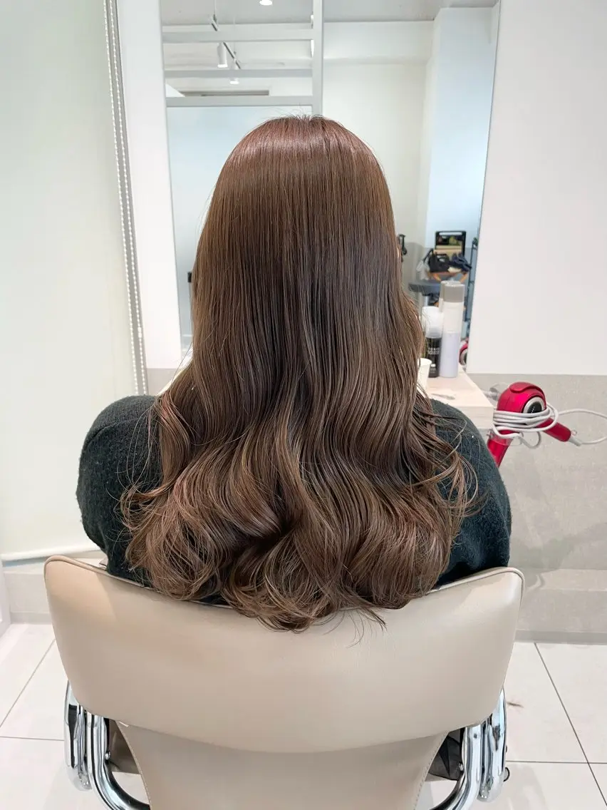 セミロング ヘアカラー ツノダ ルカのヘアスタイル