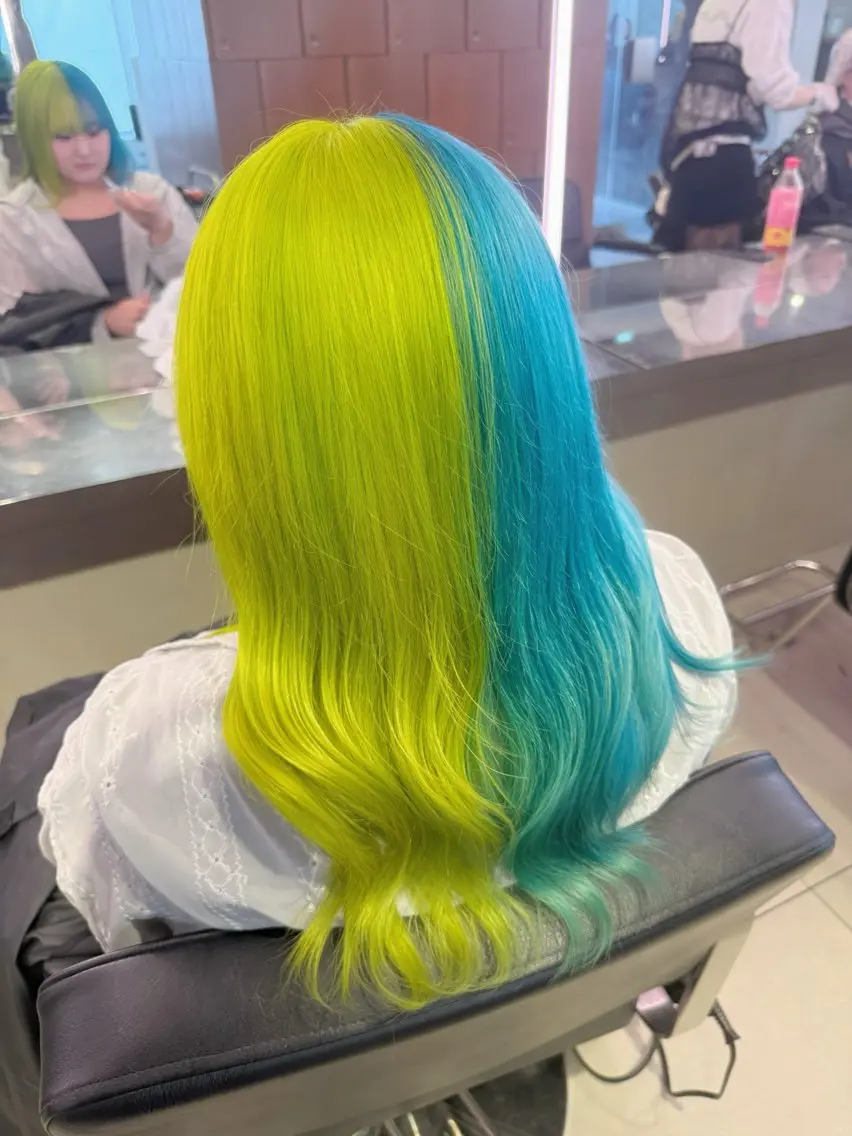 セミロング カラー 💚ミントカラー🩵 推し色/moeのヘアスタイル