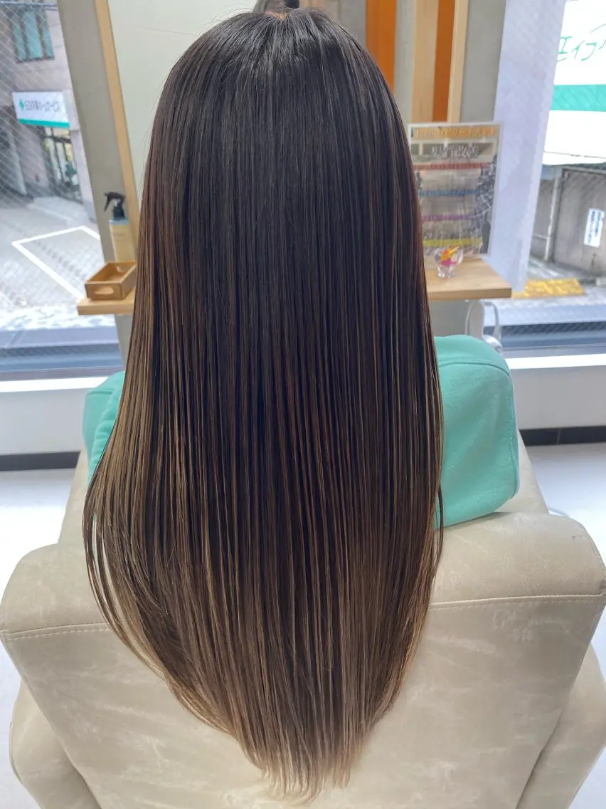 ハイライト&ブリーチ 💇🏼‍♀MAHOのヘアスタイル
