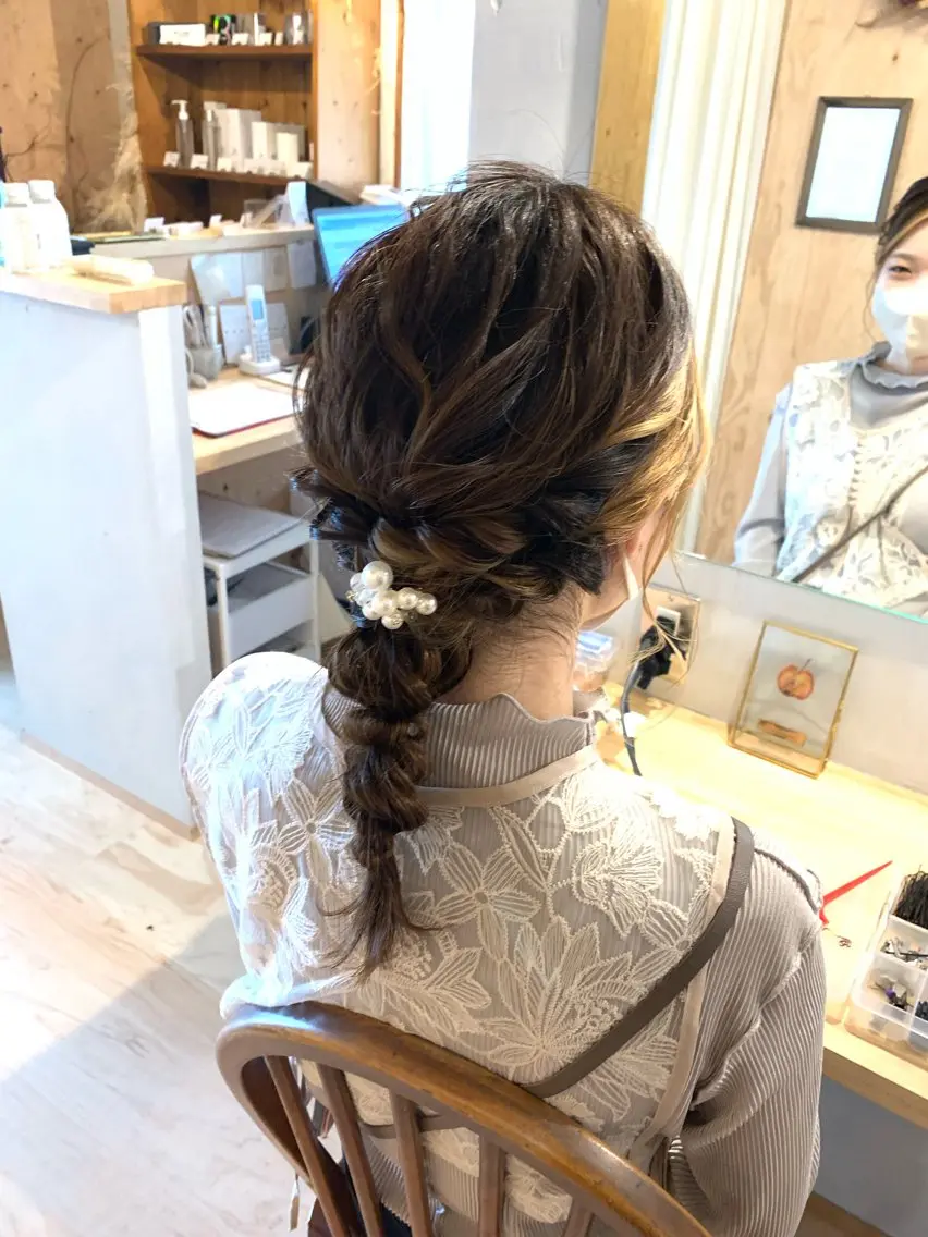 セミロング ヘアアレンジ ヘアセット Orla 🌿chiekoの眉毛・アイブロウイメージ