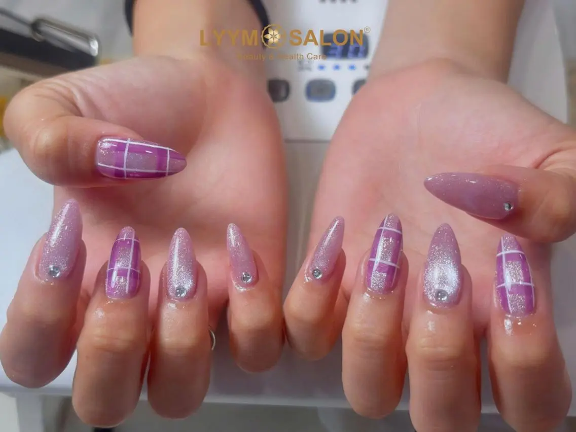 ネイル ジェルネイル ガーリー キラキラネイル 韓国ネイル ラメ(グリッター) ハンドネイル LYYM Salonのネイルデザイン