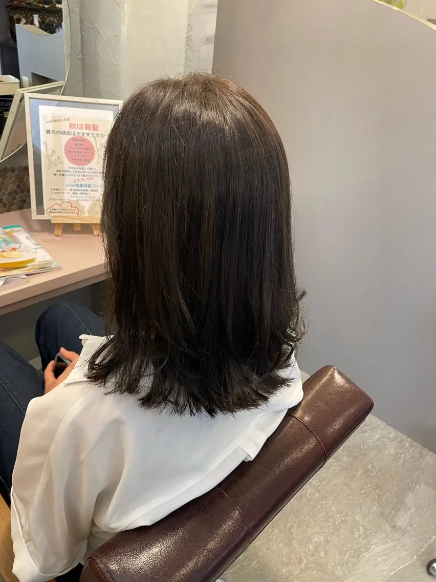 セミロング アッシュ レイヤーカット hair make echo滿木あい花のヘアスタイル