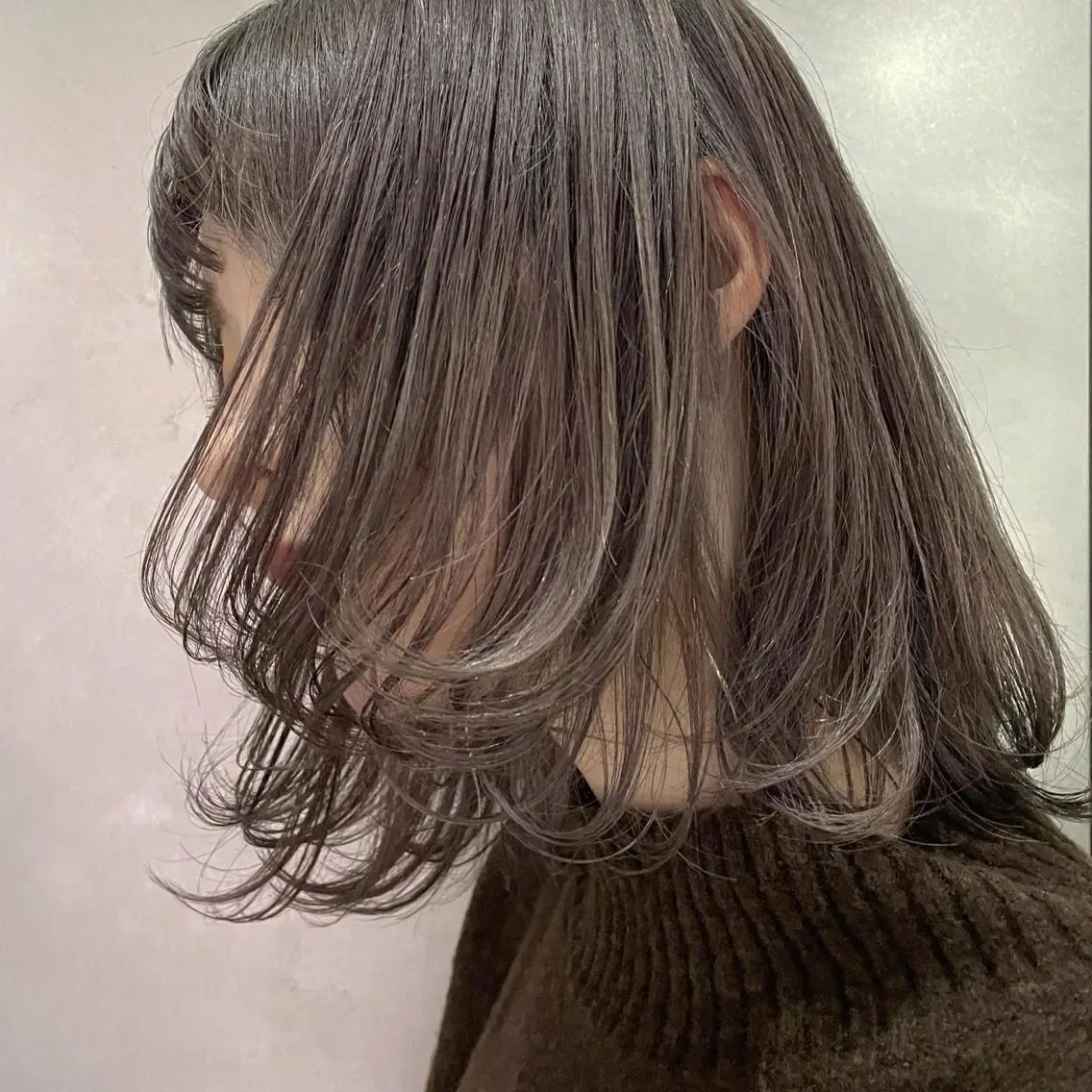 ミディアム カラー miyu ハイトーン/レイヤーのヘアスタイル