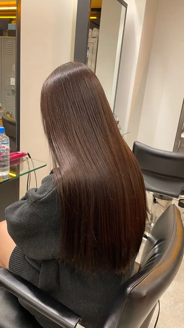 レディースカット（ロングレイヤー、ショートのみ）+ワンカラー+2STEPトリートメントの写真
