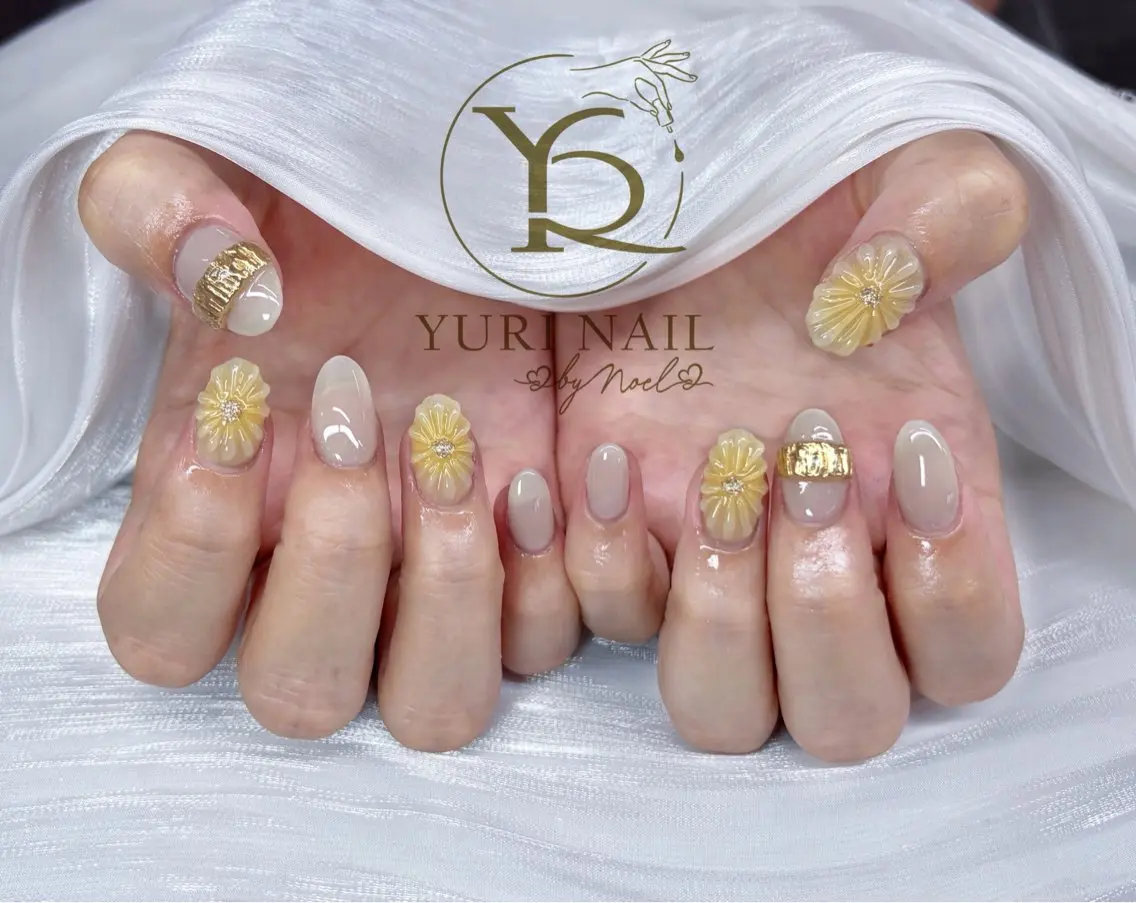 ネイル ハンドネイル フットネイル ハンドケア YURI Nail NARITAのネイルデザイン