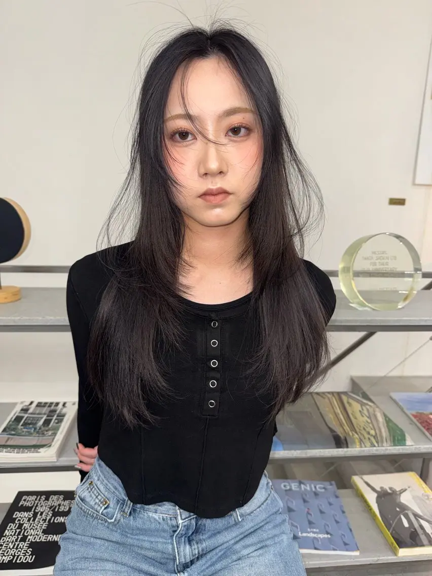 ロング カット イシイ モエカのヘアスタイル