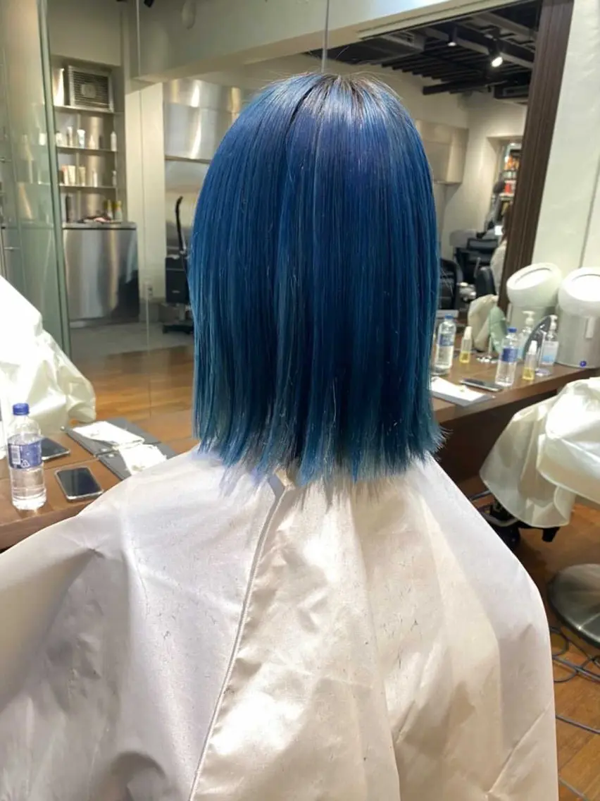 ミディアム カラー ブリーチ ブルーカラー デザインカラー ヘアカラー トリートメント ヘアセット 垢抜け/レイヤー /艶カラー🪼風香のヘアスタイル