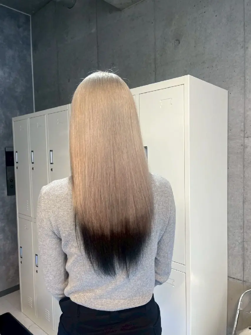 カラー ロング 地雷系🎀ハイトーン 💙荒川結星のヘアスタイル
