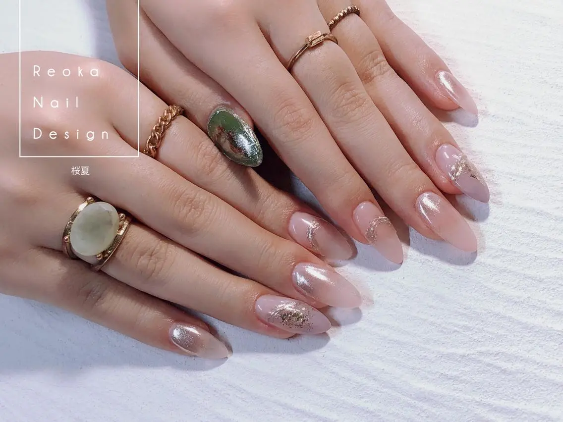セミロング ネイル ハンドネイル Blowe ニュアンスのネイルデザイン