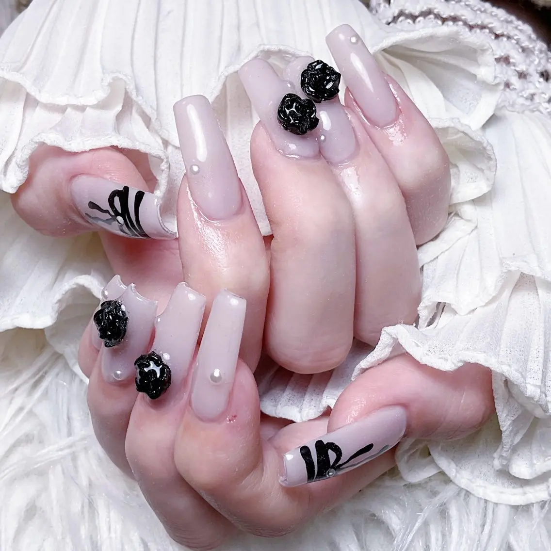 ネイル ハンドネイル 🍭Yun nail hyejin🌸のネイルデザイン