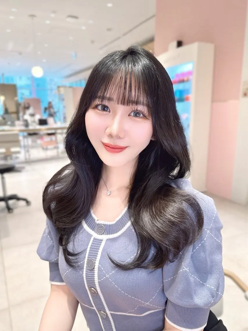 ミディアム カラー カット ヘアカラー トリートメント ヘッドスパ ヘアセット 韓国ヘア/レイヤー/ 顔まわり/りょーとのヘアスタイル