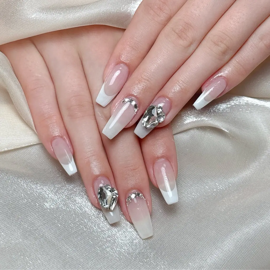 ネイル Maggie Nail🦩のネイルデザイン