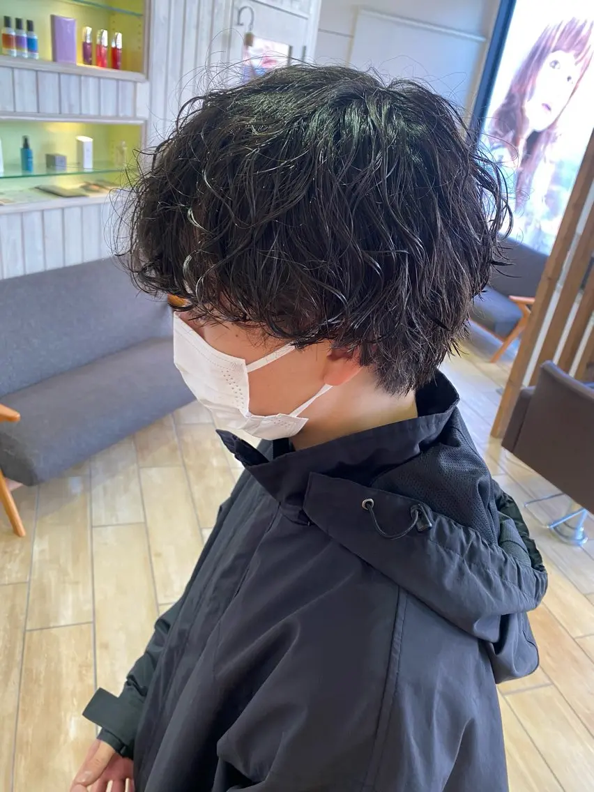 パーマ メンズ メンズパーマ スパイラルパーマ ニシカワ ユズミのヘアスタイル