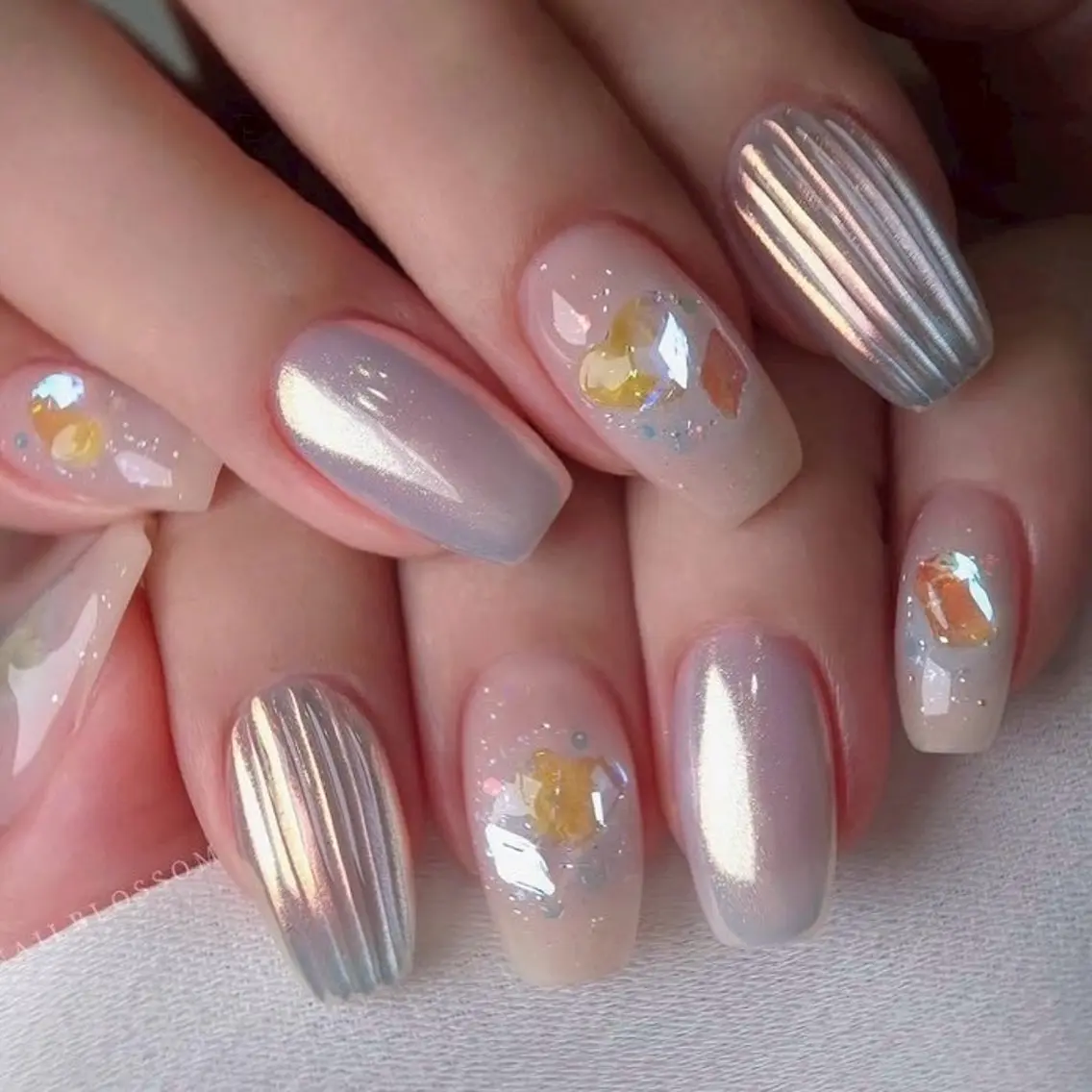 ネイル オーロラネイル ストーンネイル 韓国ネイル 新大久保 💅Ayumiのネイルデザイン