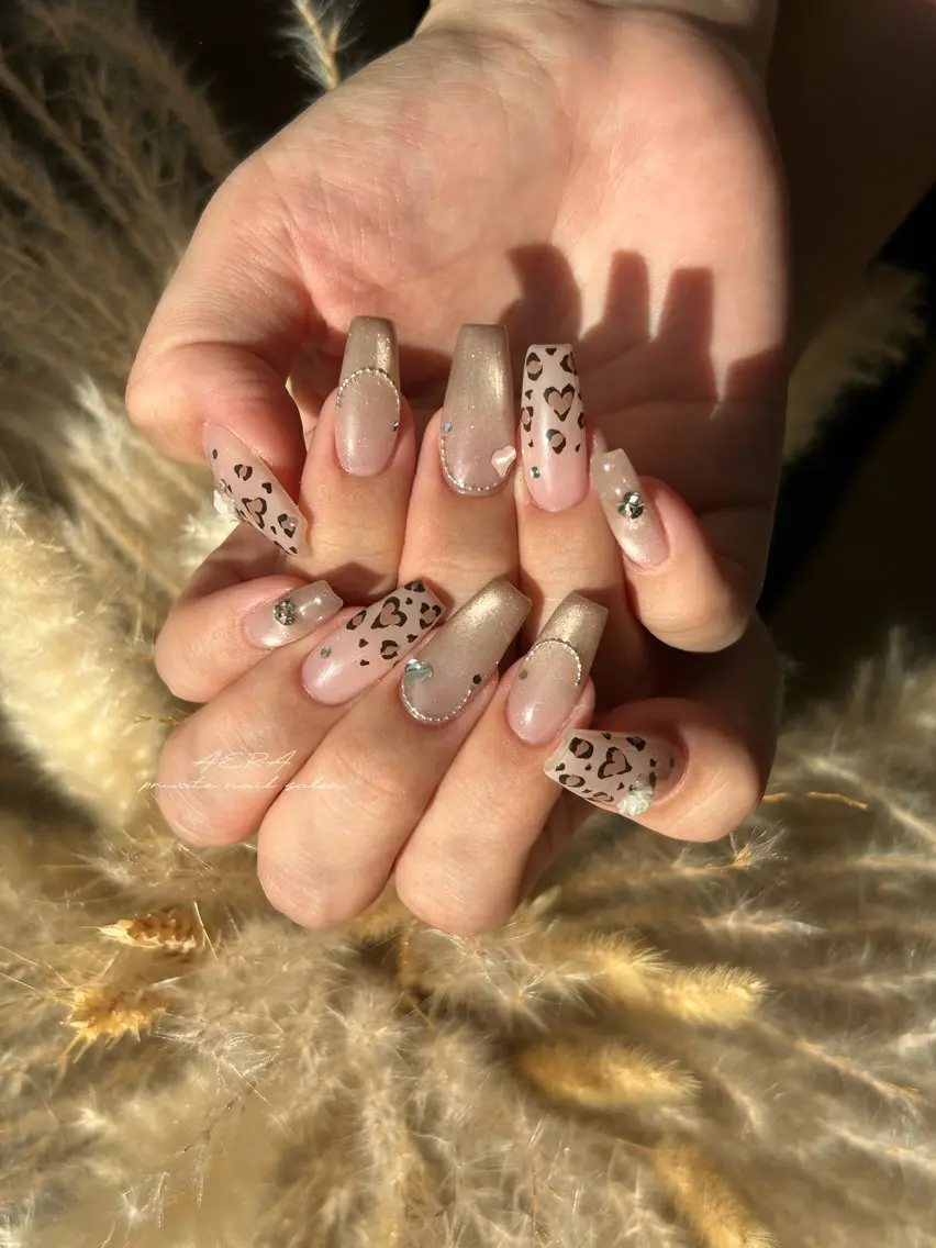 ネイル AERA nail shino🐱⸝꙳のネイルデザイン