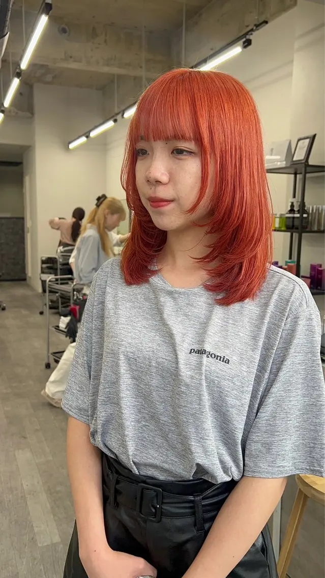 ミディアム レイヤーカット トリートメント けいと髪質改善 全年齢リピート多数のヘアスタイル