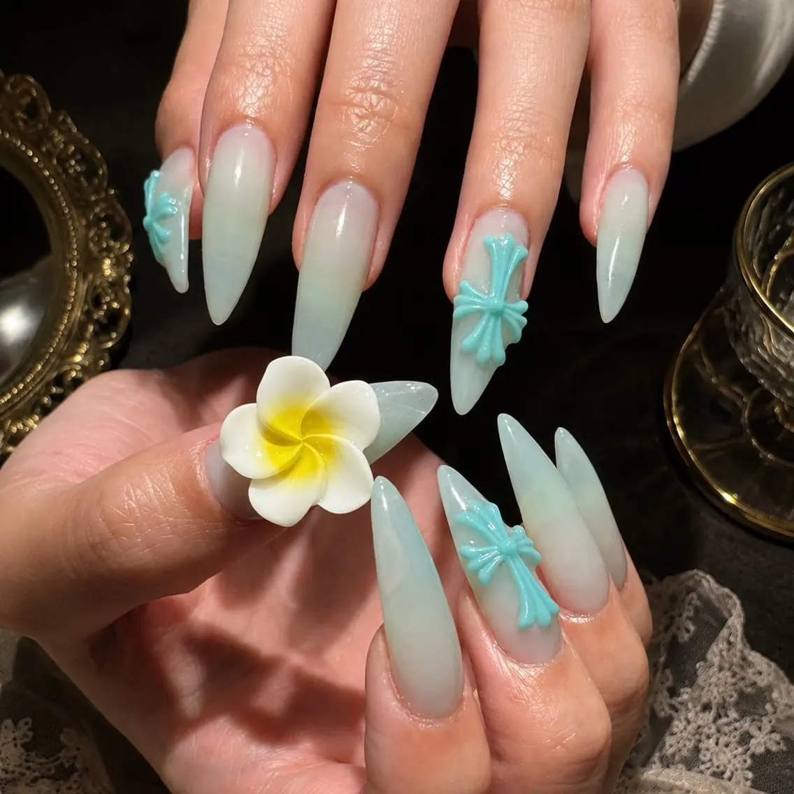 ネイル フレンチネイル ジェルネイル 韓国ネイル マグネットネイル 持ち込み Royal Nailのネイルデザイン