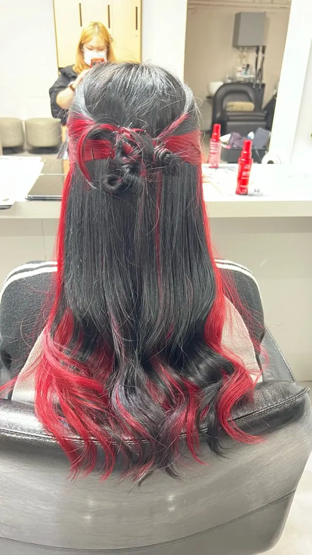 ロング カラー ヘアアレンジ 黒髪 ブリーチ ブルーカラー ブルーブラック 透明感カラー 🎀shell吉祥寺 ナオ🧸のヘアスタイル