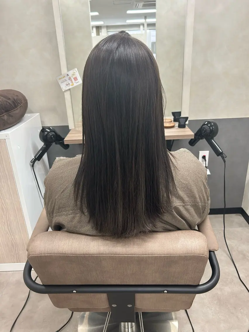 ロング カット ヘアカラー 縮毛矯正 トリートメント VIE.ORNER 土気🍀小岩井樹のヘアスタイル