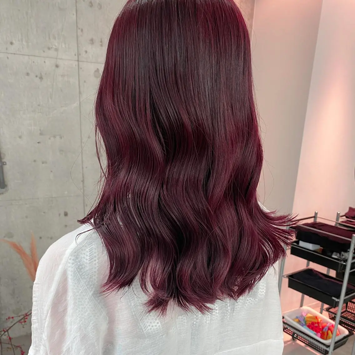 ロング カラー ヘアアレンジ ブリーチ イルミナカラー ブリーチなしカラー ピンクカラー バイオレットカラー 美髪矯正 韓国レイヤーのヘアスタイル