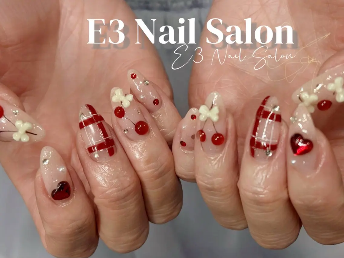 ネイル 桜ネイル フレンチネイル ジェルネイル ガラスフレンチ グラデーション ハンドネイル E3 Nail Salonのネイルデザイン