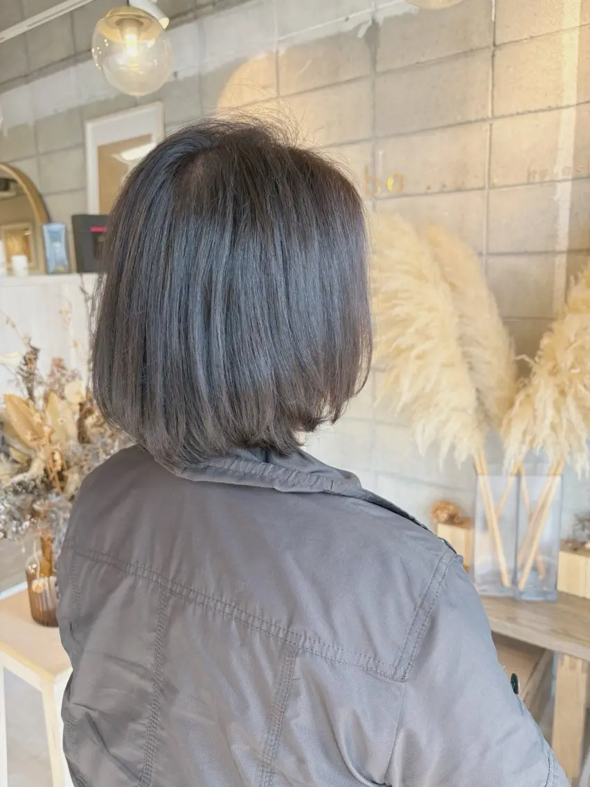 ショート カット ヘアカラー 中村 潮音のヘアスタイル