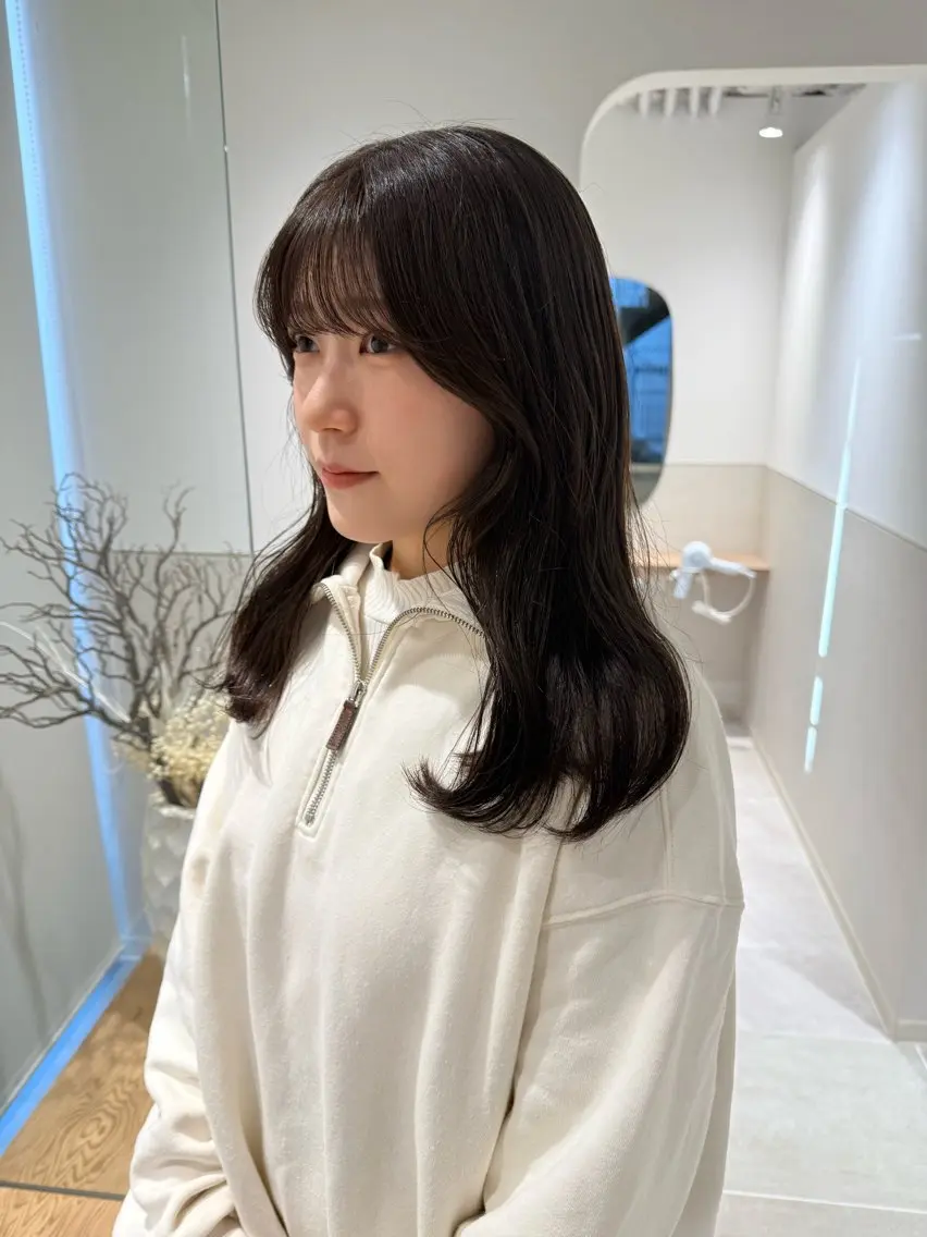 セミロング カット ヘアカラー トリートメント くすみベージュカラー 🪻HARUKAのヘアスタイル