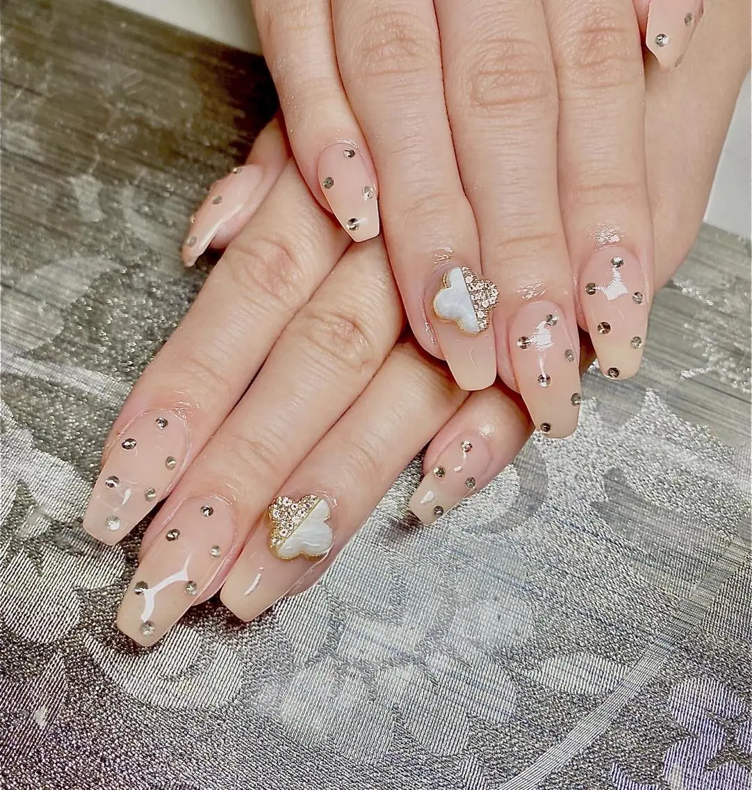 ネイル I-nailロング /ワンホン/キラキラのネイルデザイン