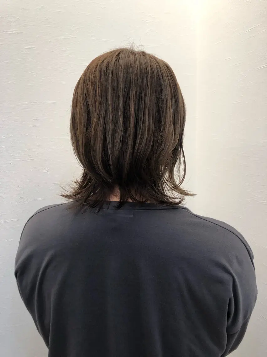 カラー ツノガイ エリのヘアスタイル