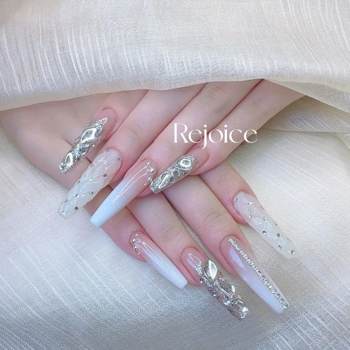 ネイル ルイス " Nail 渋谷のネイルデザイン
