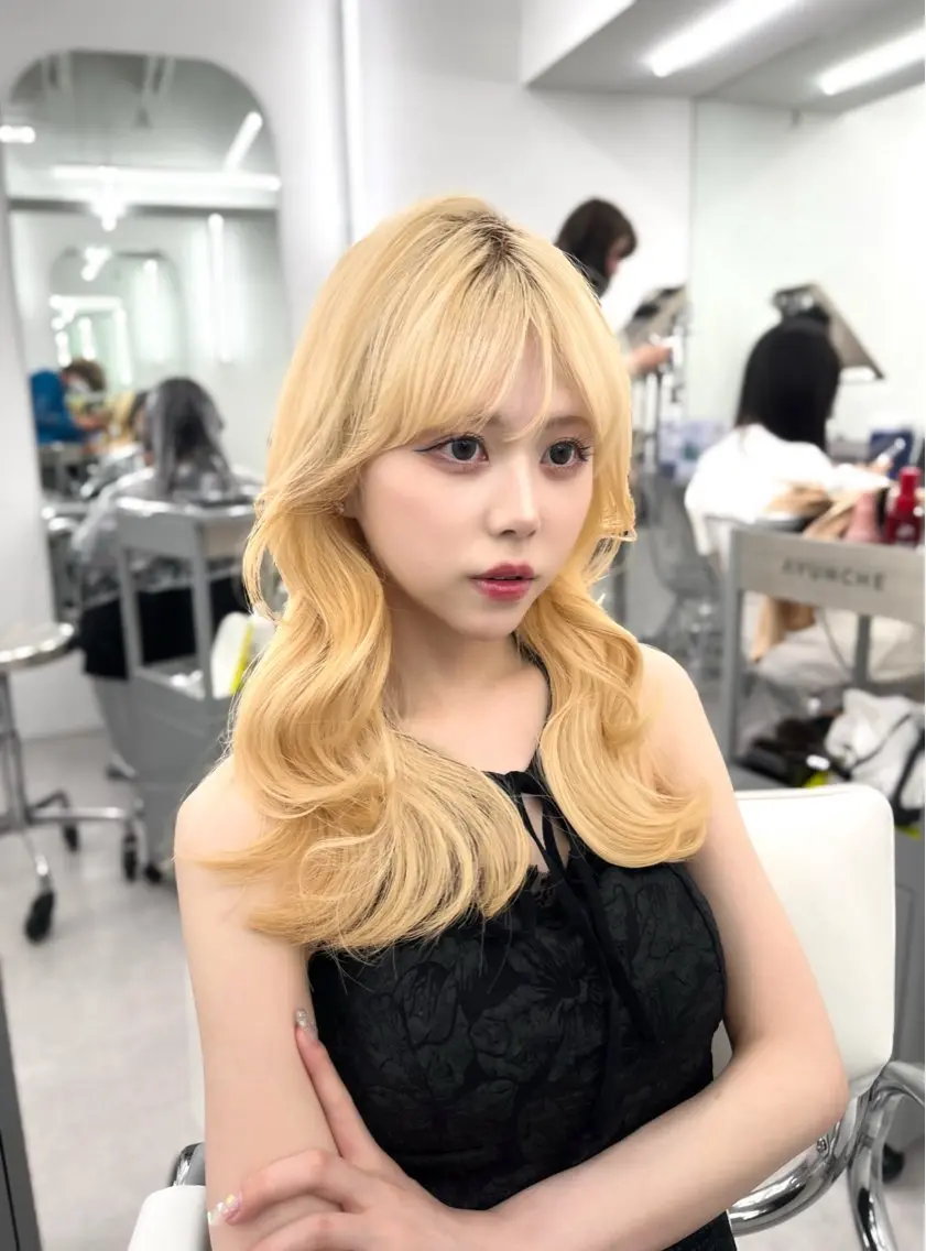 ロング カラー ベージュカラー ヘーゼル 顔周りカット 韓国風ヘア レイヤーカット ヘアカラー トリートメント 盛れる顔周り✨韓国式 レイヤーkanatoのヘアスタイル