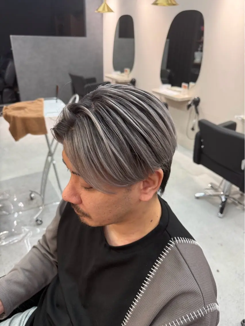 カラー メンズ MIU ciera.堀江のヘアスタイル