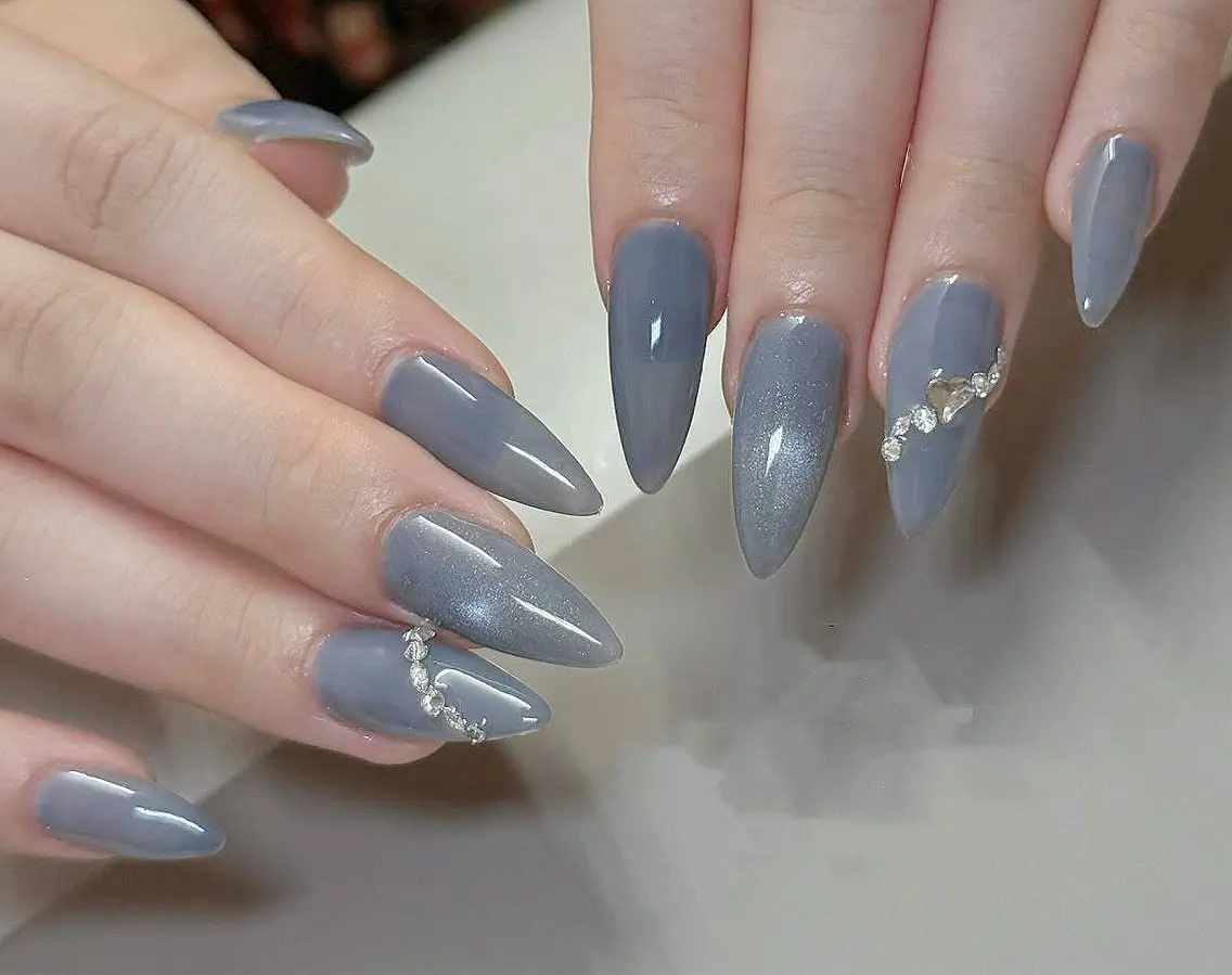 ネイル HIN NAILのネイルデザイン