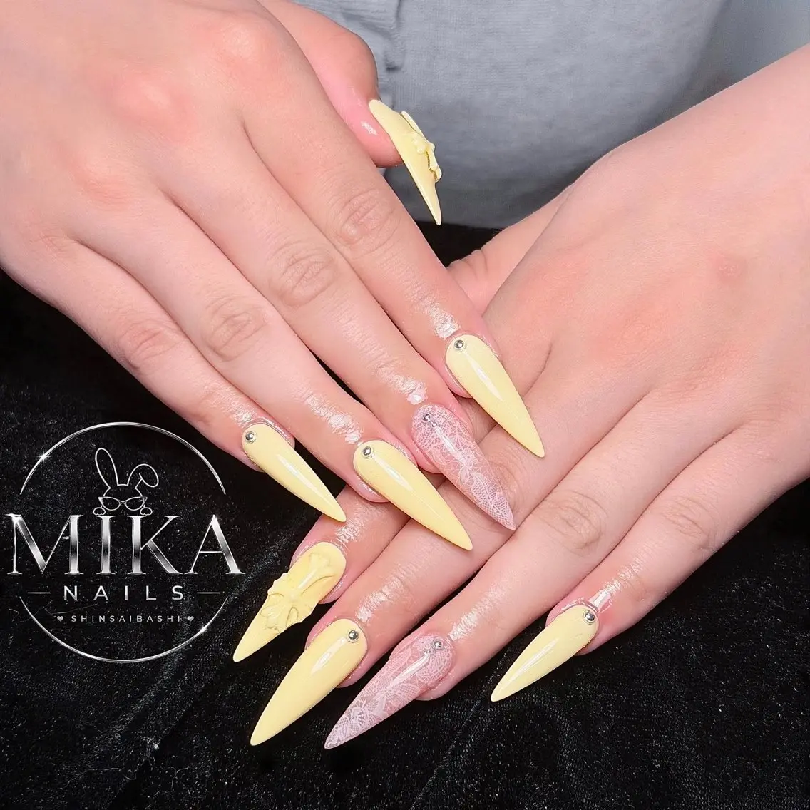 ネイル ガーリー キラキラネイル 韓国ネイル ロングネイル シンプルネイル ハンドネイル Genie Mika Nailsのネイルデザイン