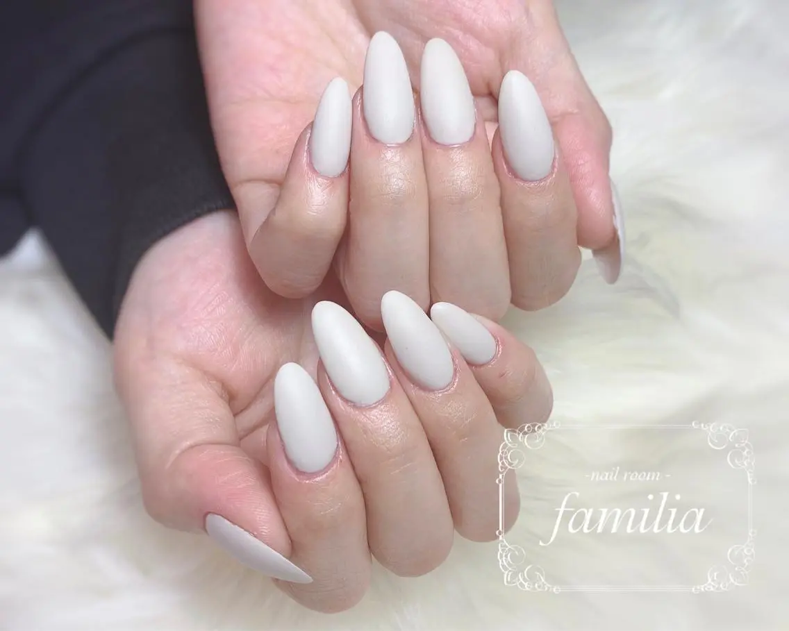 ネイル マットネイル -nailroom- familiaのネイルデザイン
