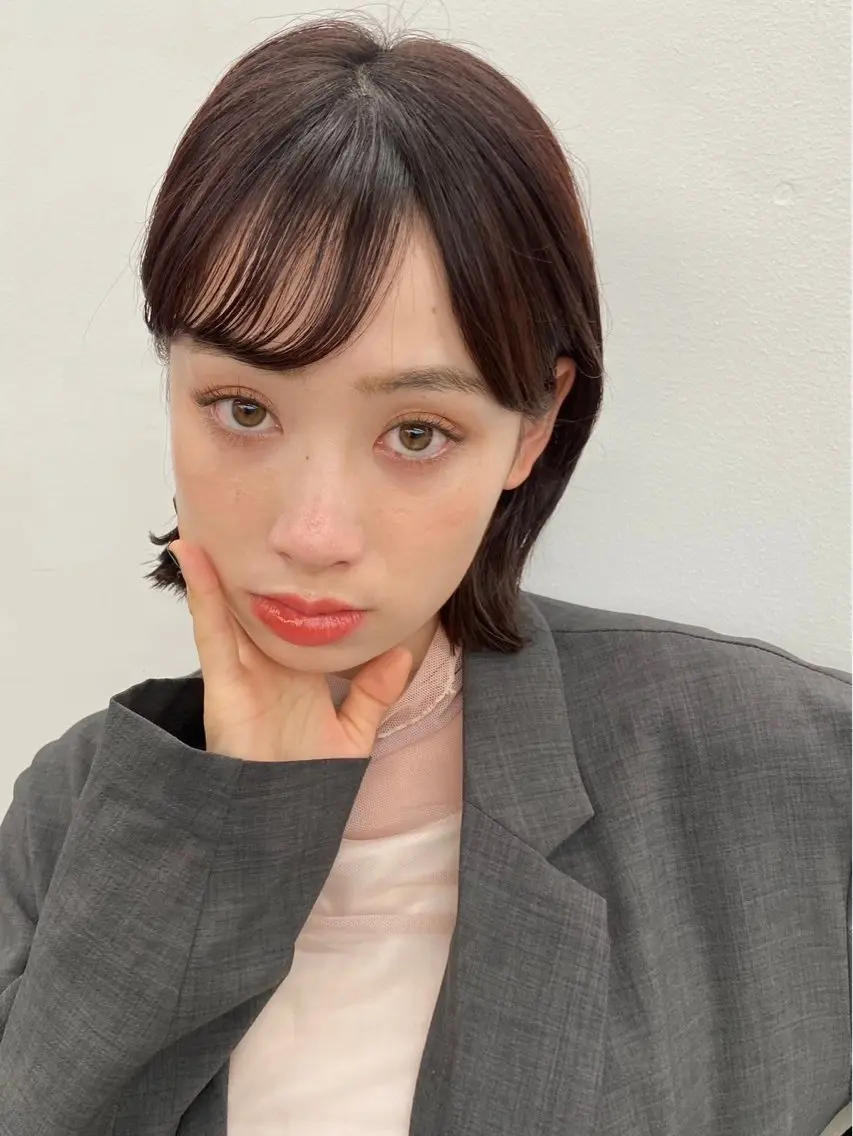 カラー カット ヘアカラー トリートメント REBECCA 宮崎伊玖のヘアスタイル
