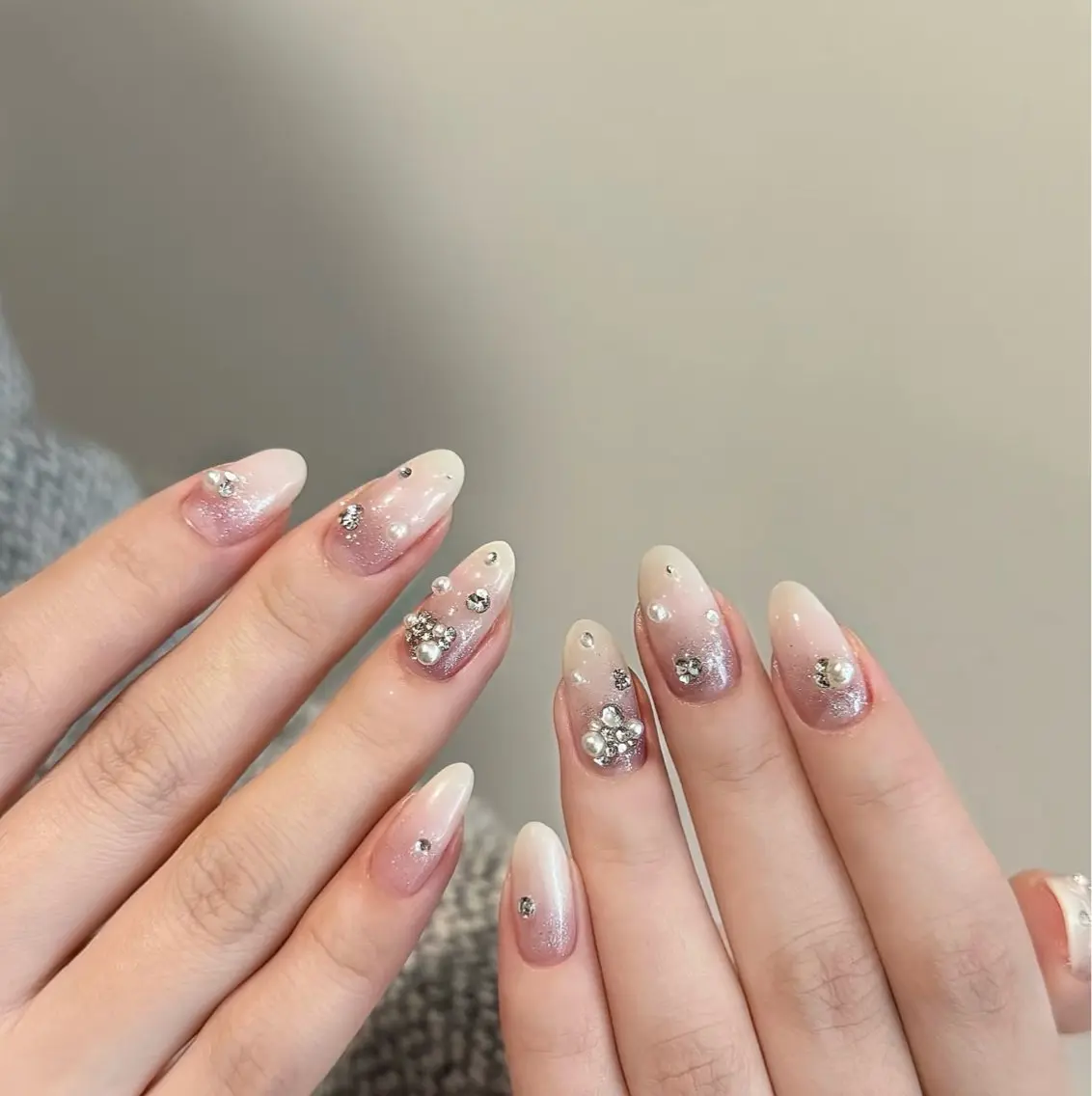 ネイル アートネイル オーロラネイル チークネイル 長さ出し フットネイル ハンドネイル Blossom nail_研修のネイルデザイン