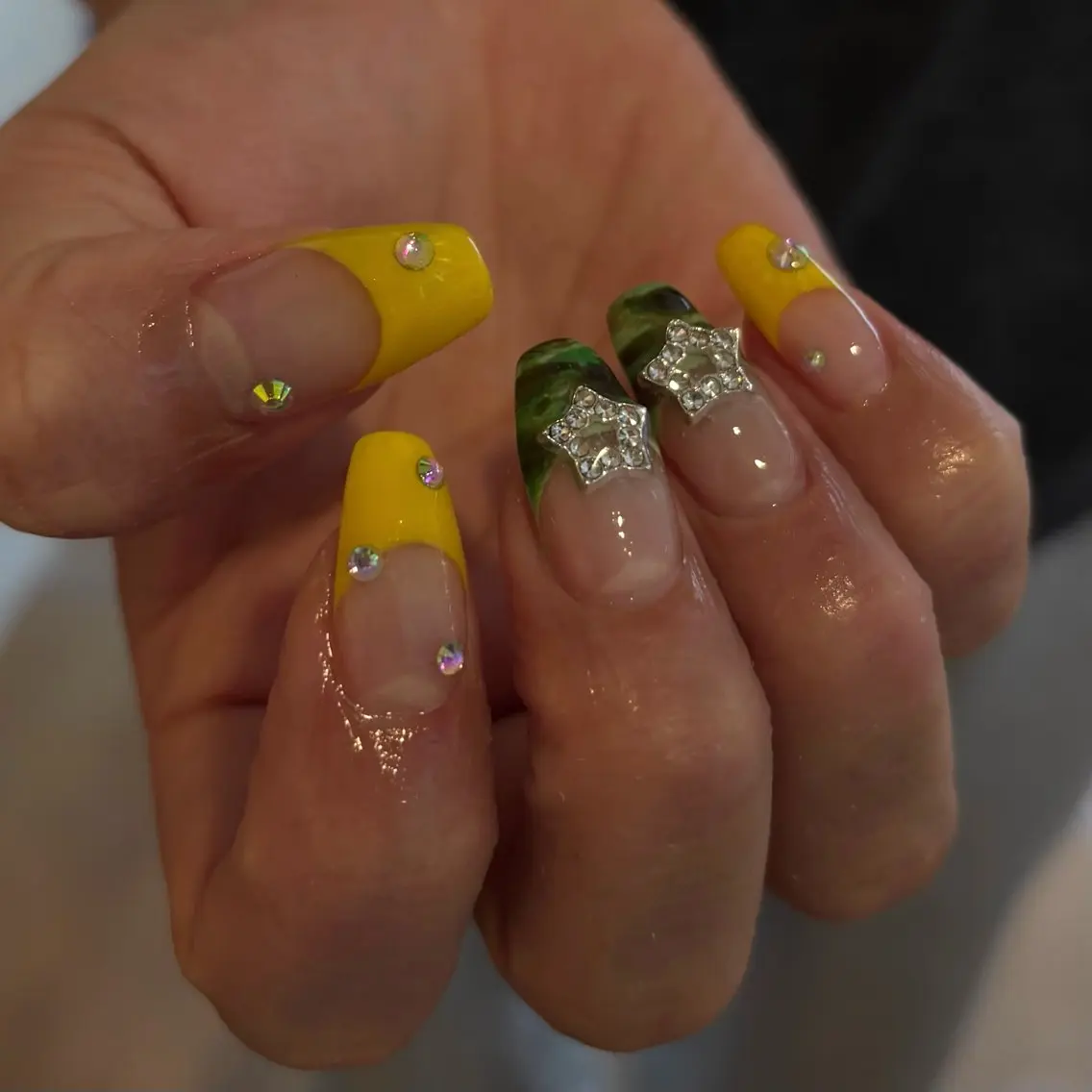 ネイル ハンドネイル フットネイル yuri / 個性派nailのネイルデザイン