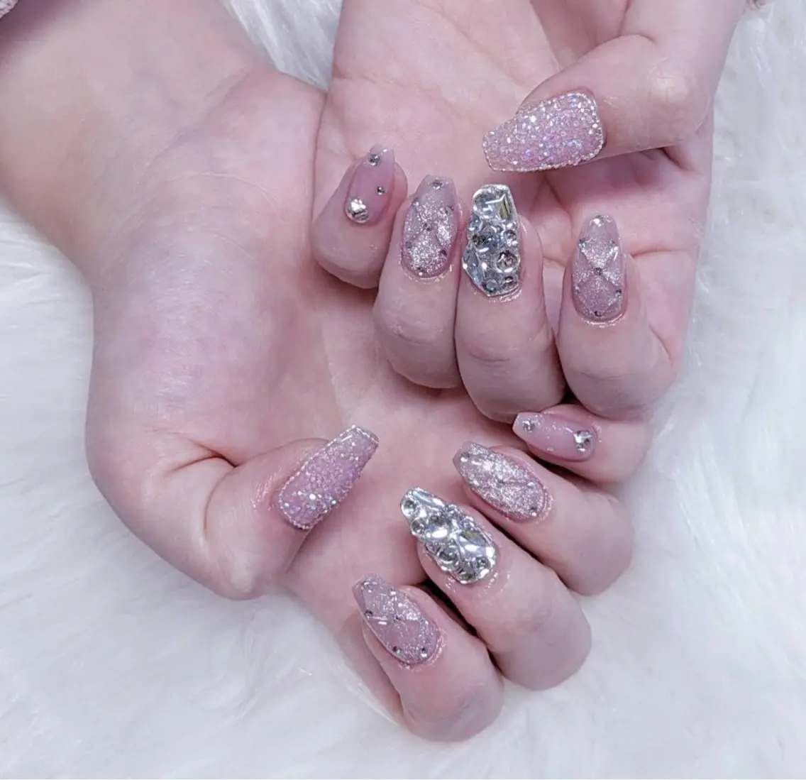 ネイル ハート キラキラネイル 大理石ネイル(マーブル) ワンカラーネイル スカルプネイル ハンドネイル MoonNail ユリ🌸のネイルデザイン