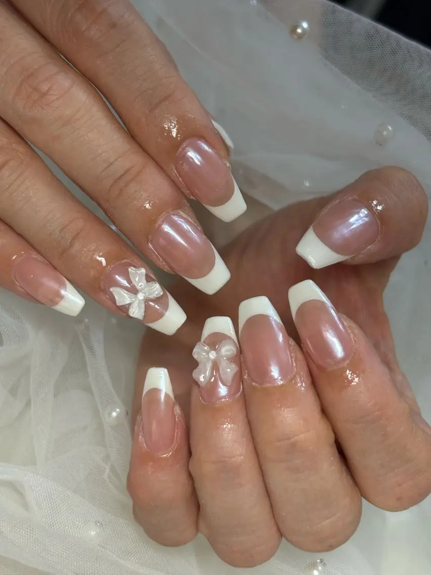 ネイル ハンドネイル フットネイル ✴︎ Delightのネイルデザイン