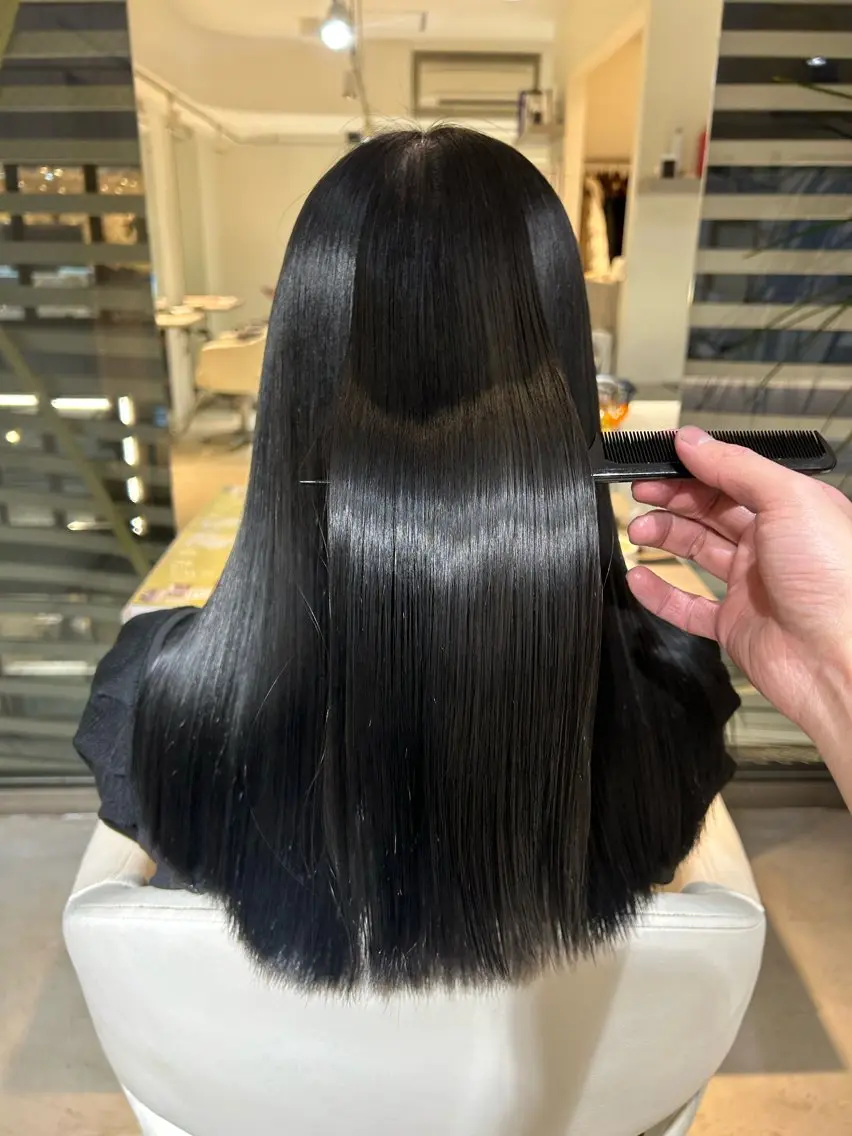 🌱縮毛矯正＋ダメージレスカラー🌱メンテナンストリートメント仕上げ✨の写真