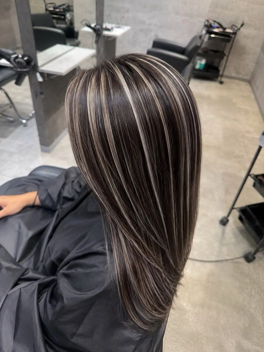 ロング カラー ハイライトカラー ハイライト カット ヘアカラー ＿white鳳店/ 牧原彩乃のヘアスタイル