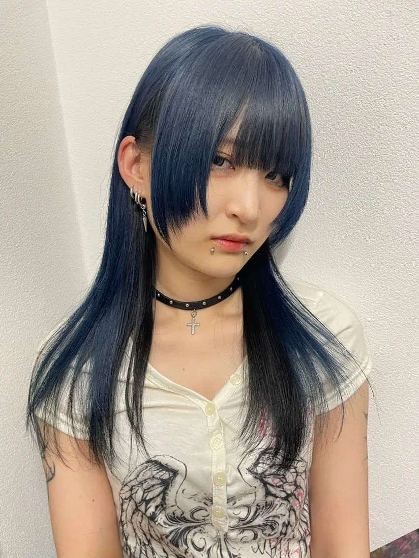 セミロング 横田 愛梨のヘアスタイル