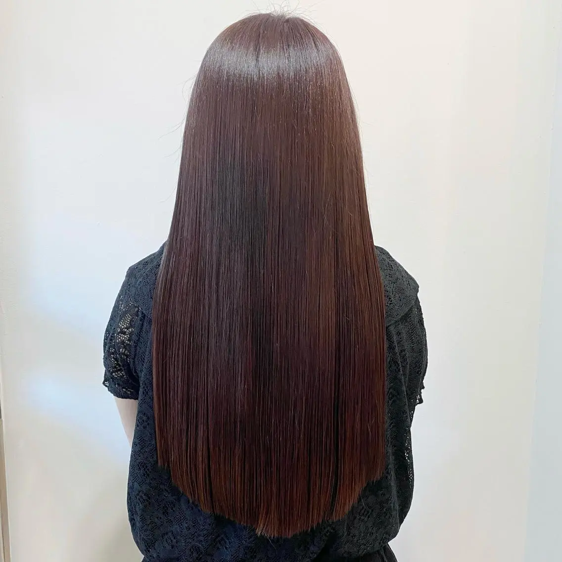 ロング カラー ルビー バイオレットカラー 髪質改善 ロング トリートメント 髪質改善特化 安東駿介のヘアスタイル